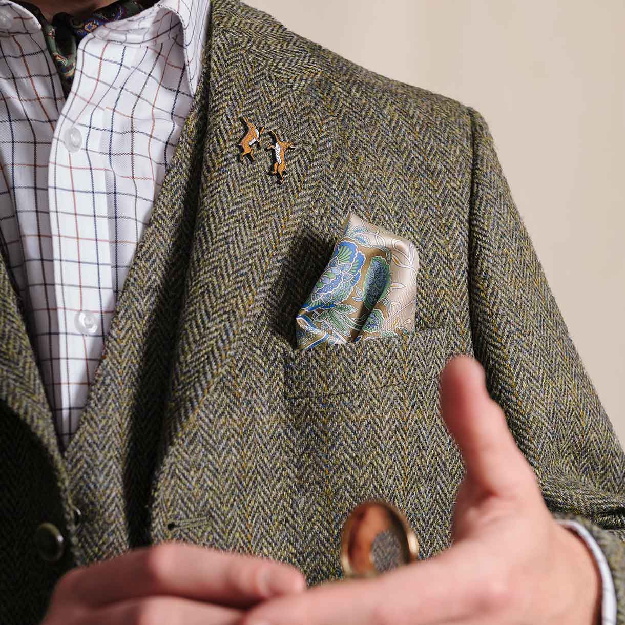 Bracken-Harris-Tweed-Suit-7.jpg