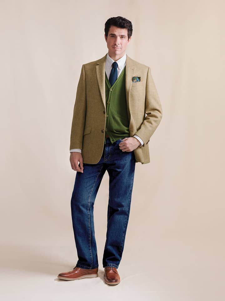 Barley Lightweight Tweed Jacket On Model