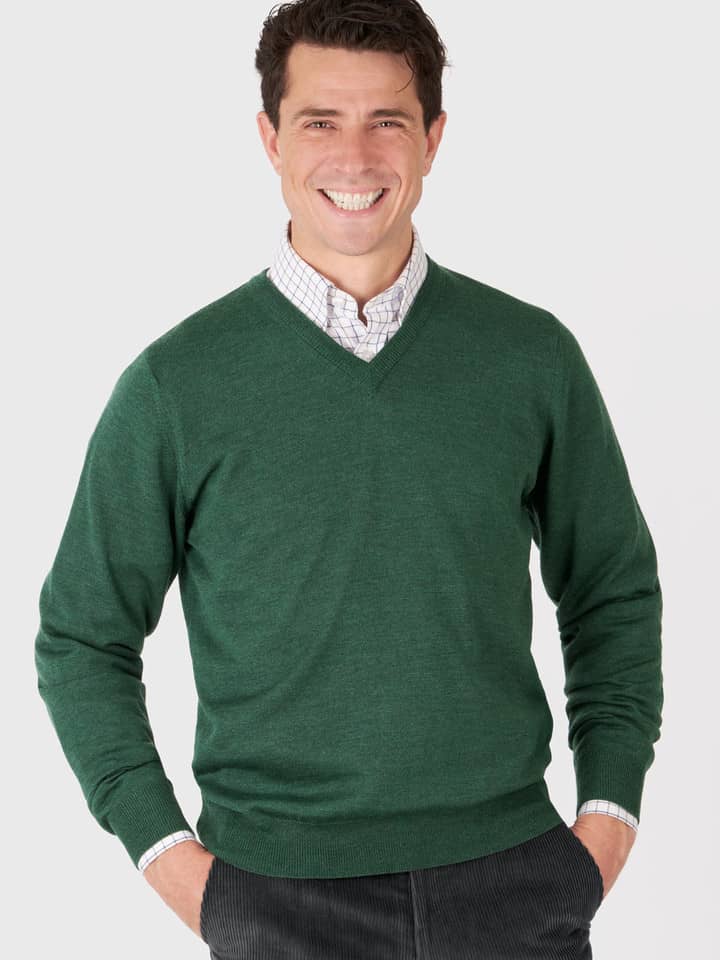 Pine Merino V-Neck Jumper Model